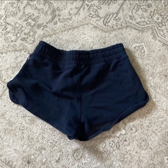 Abercrombie & Fitch shorts - Picture 2 of 3